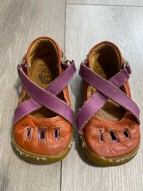 Livie & Luca Purple Strap Leather Crisscross Mary Jane Sandals Girls Sz 6 Ballet